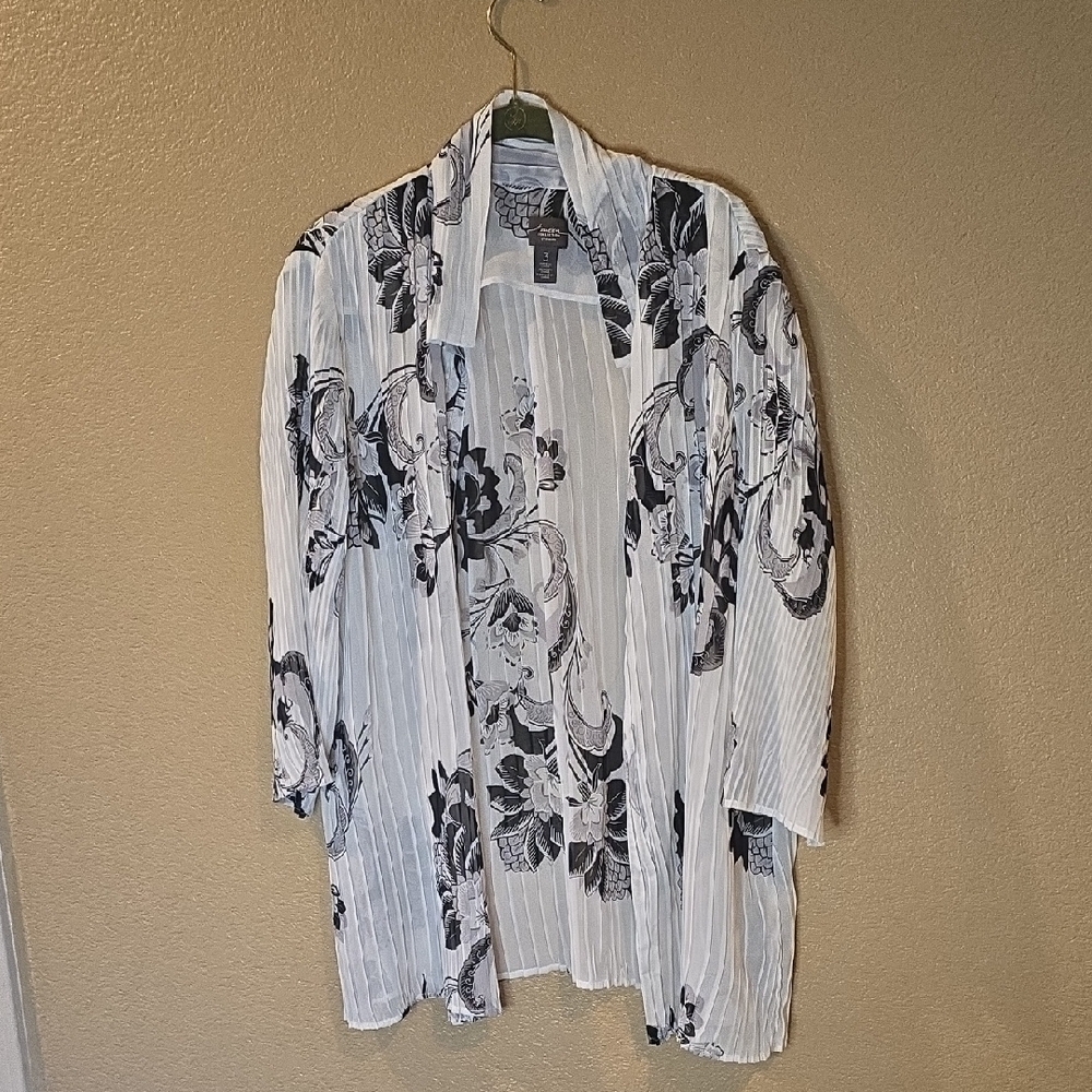 CHICOS TRAVELERS COLLECTION SIZE 3